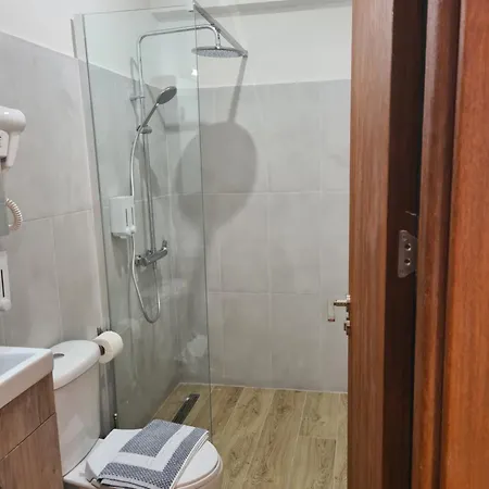 Luxury Apartment *